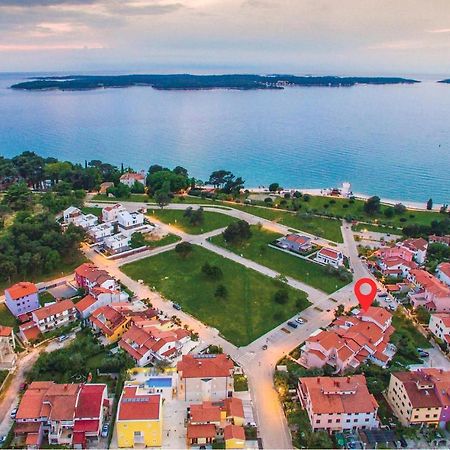 Lovely Apartment In Fazana With House Sea View Exteriör bild